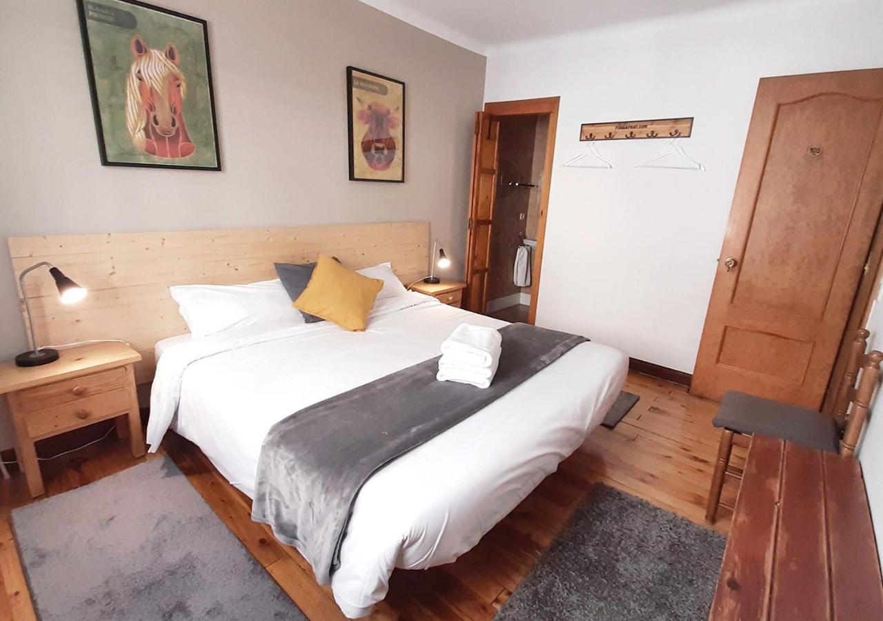 Hostal Fonda Prat Puigcerdà Exterior foto