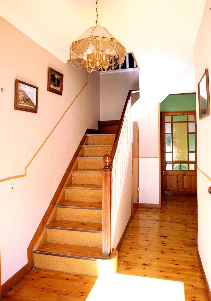 Hostal Fonda Prat Puigcerdà Exterior foto